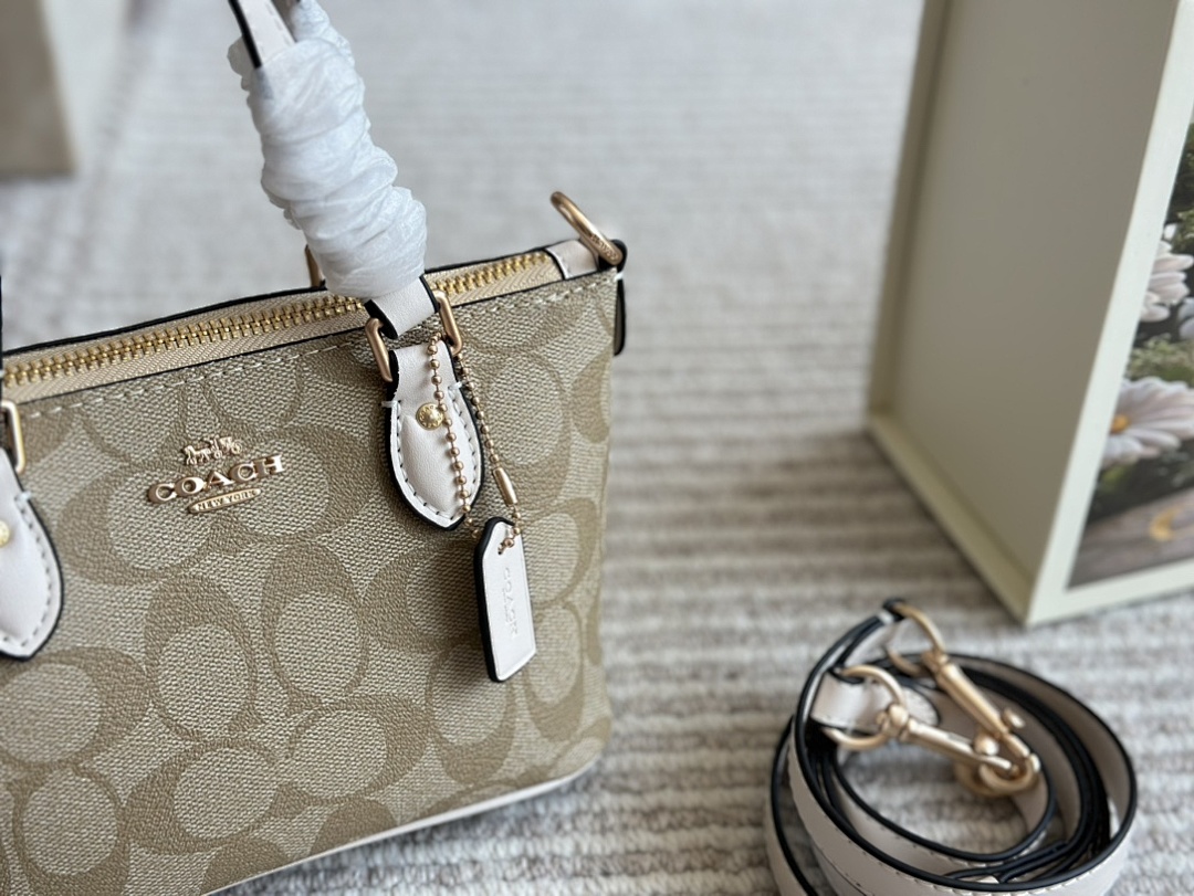 Coach Mini Gallery · 4714 — תמונה 13