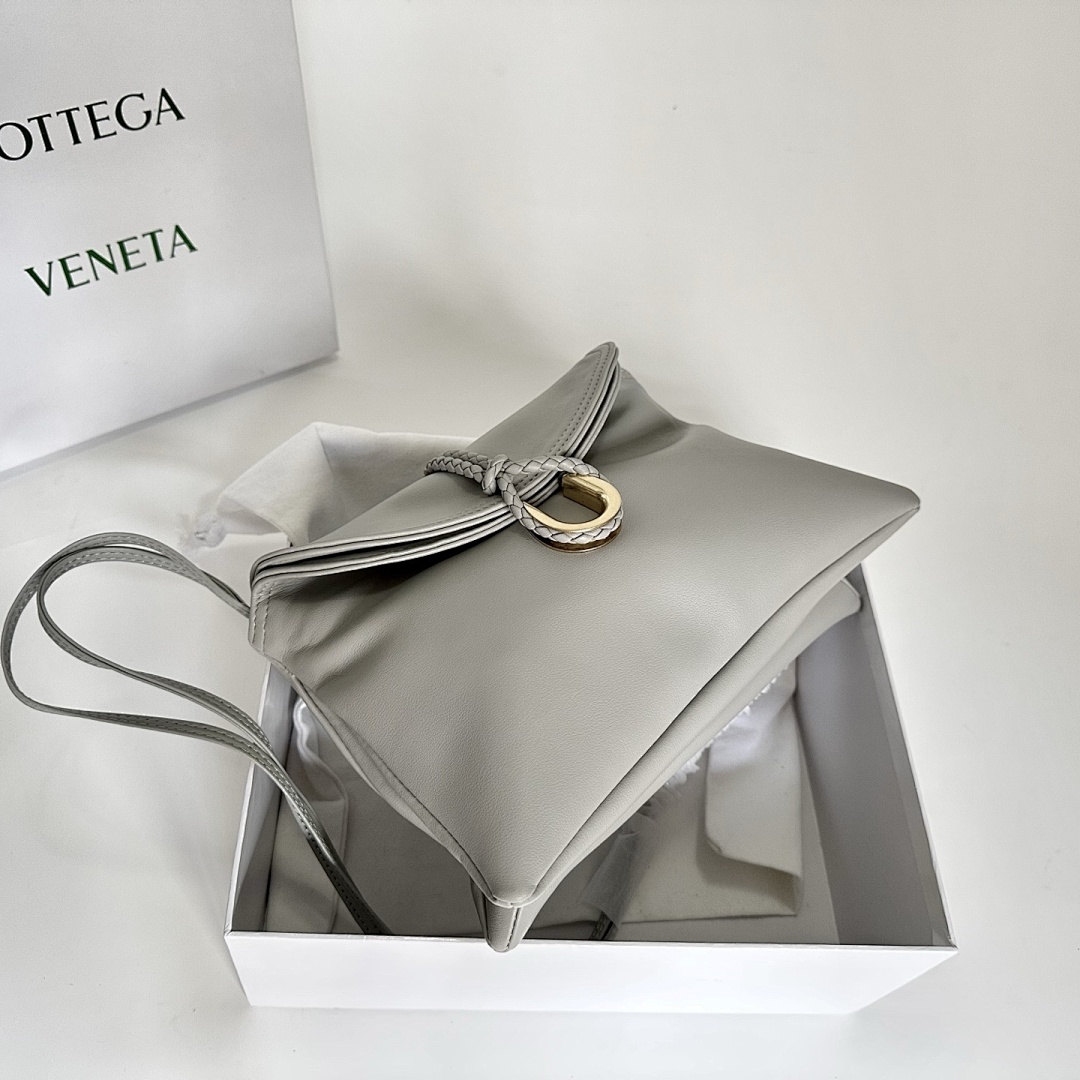 Bottega Veneta Liberta · 5907 — תמונה 21