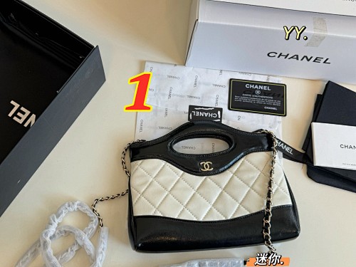 Chanel 31 Shopping Bag Mini · 5496