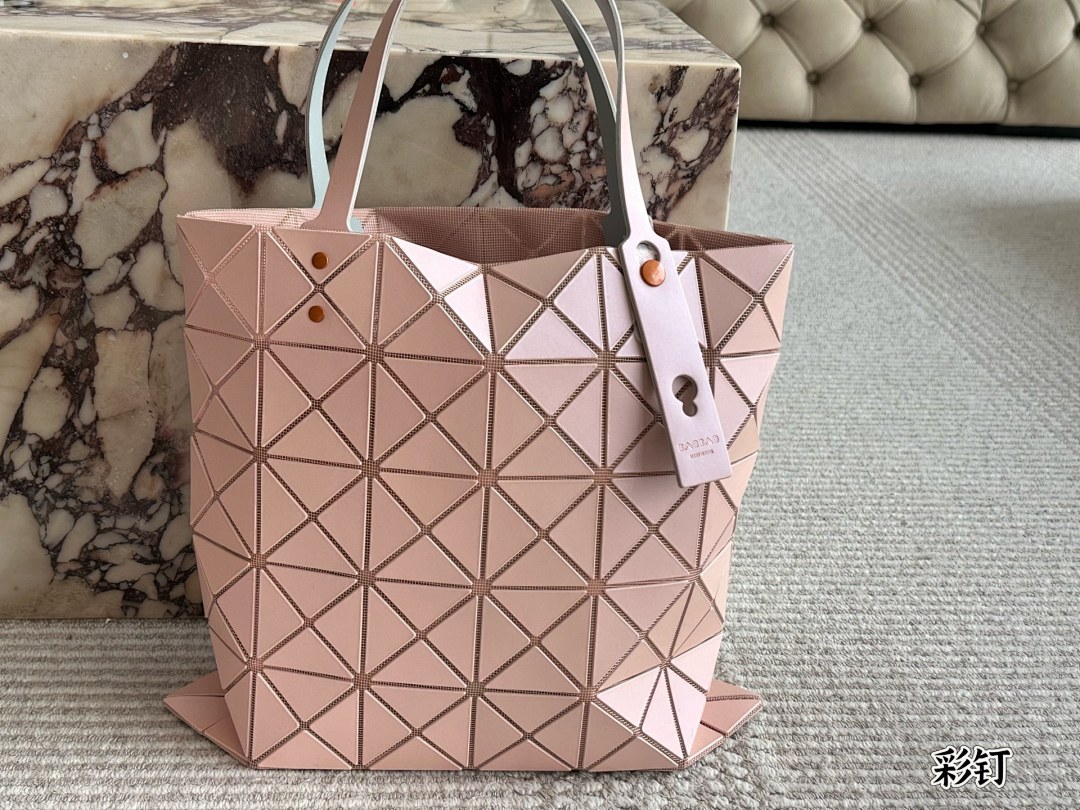 Issey Miyake Bao Bao Lucent Geometric Tote · 5229 — תמונה 22