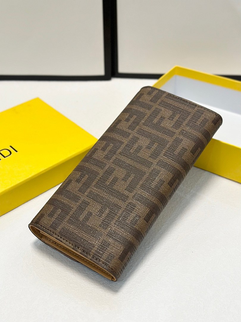 FENDI Continental Wallet · 4676 — תמונה 16