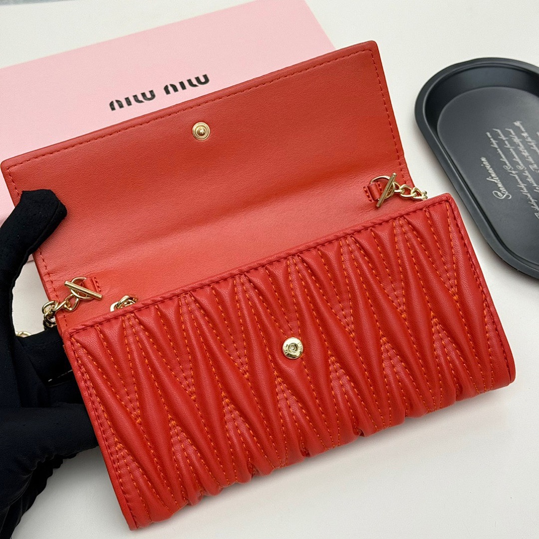 Miu Miu Small Matelassé Nappa Leather Wallet · 5546 — תמונה 14