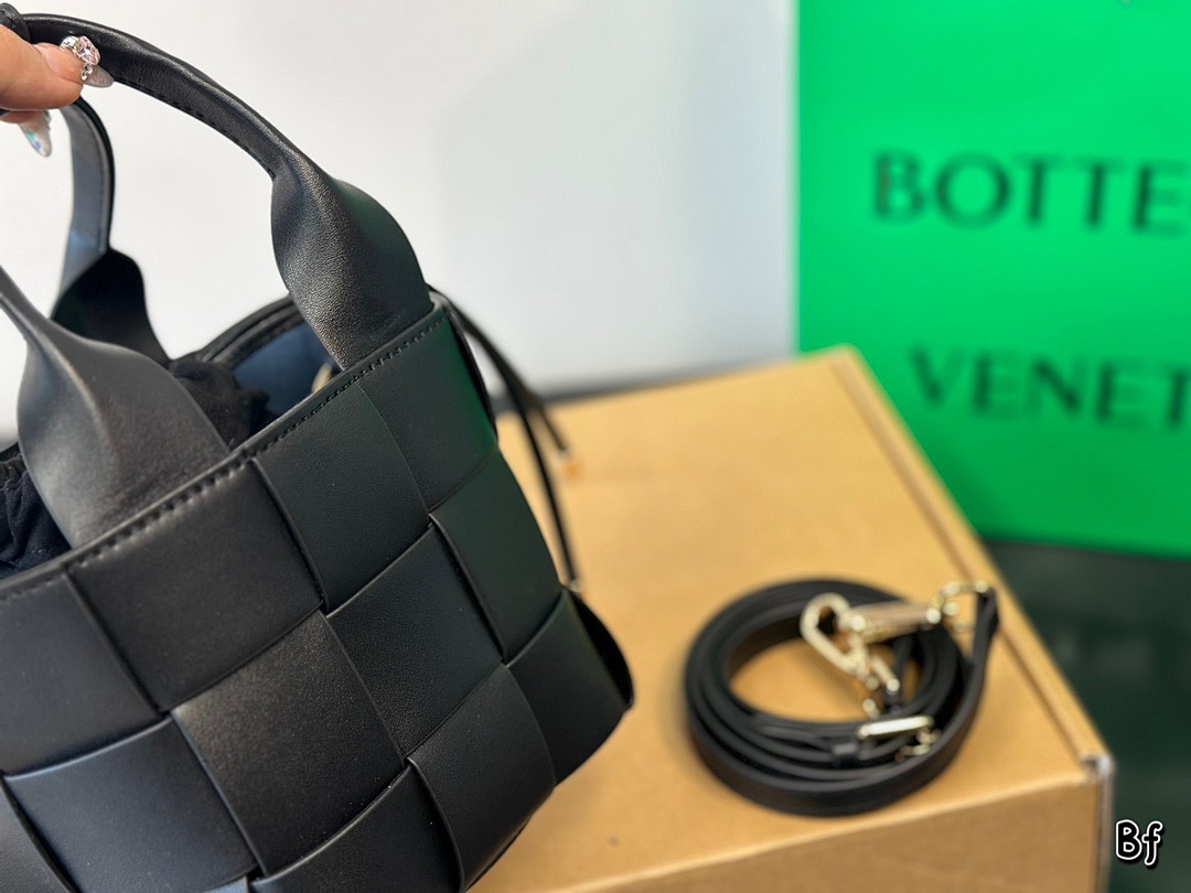 Bottega Veneta — תיק כתף · 4965 — תמונה 13