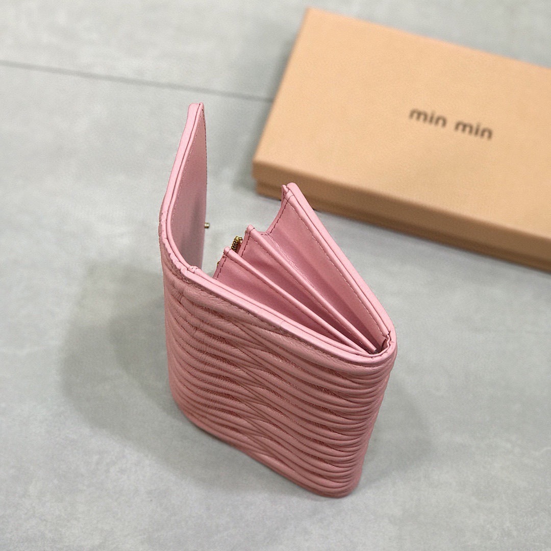 Miu Miu Matelassé Nappa Leather Wallet · 5481 — תמונה 3