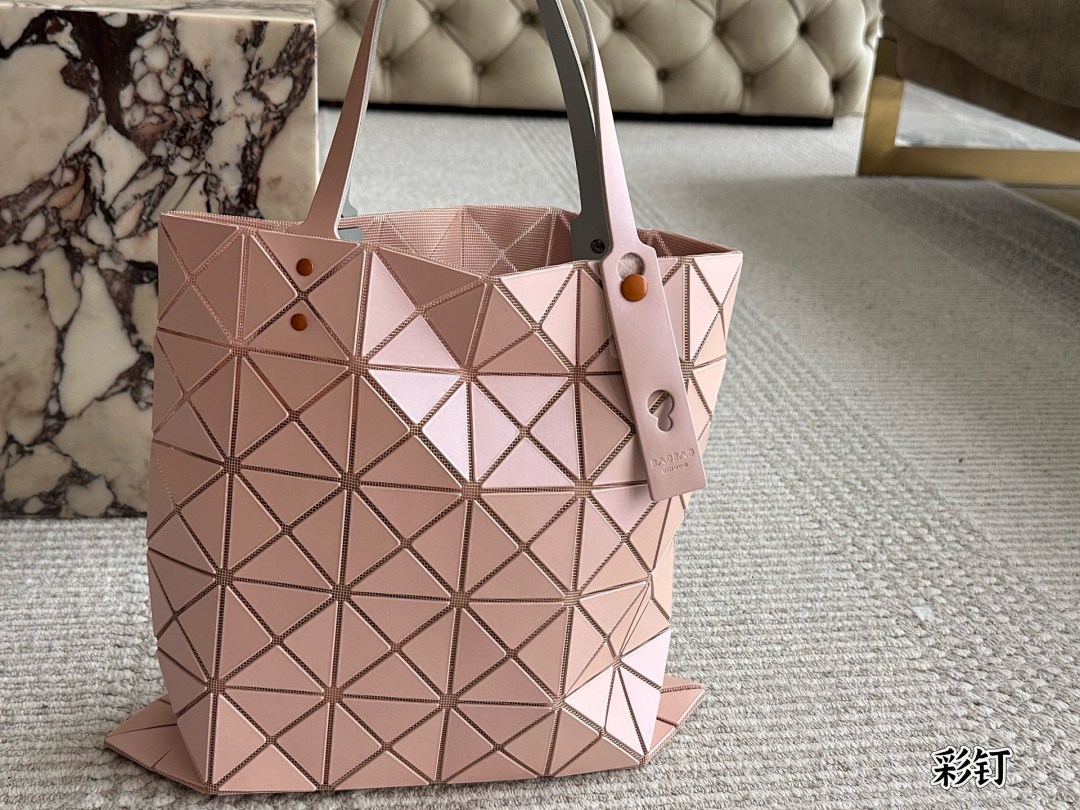 Issey Miyake Bao Bao Lucent Geometric Tote · 5229 — תמונה 20