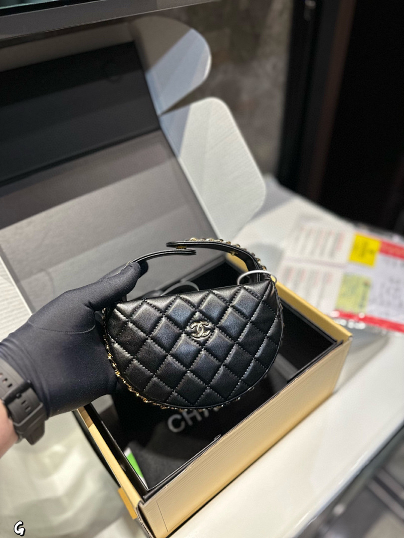 Chanel Chain Around Pouch Hobo · 5542 — תמונה 12