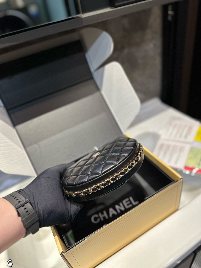 Chanel Chain Around Pouch Hobo · 5542 — תמונה 11