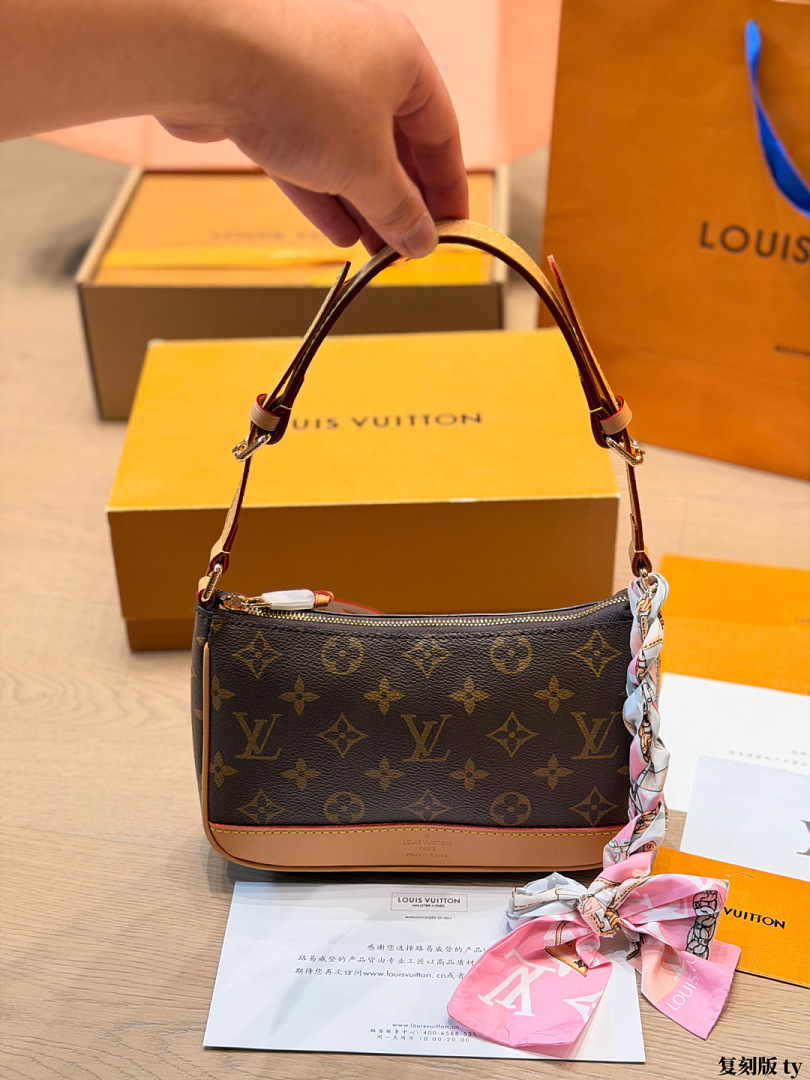 Louis Vuitton Boulogne PM Monogram · 6412 — תמונה 17