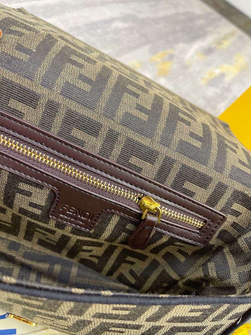 FENDI Baguette · 5948 — תמונה 5