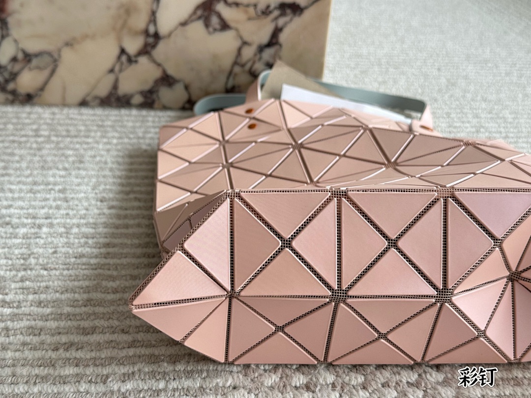 Issey Miyake Bao Bao Lucent Geometric Tote · 5229 — תמונה 21