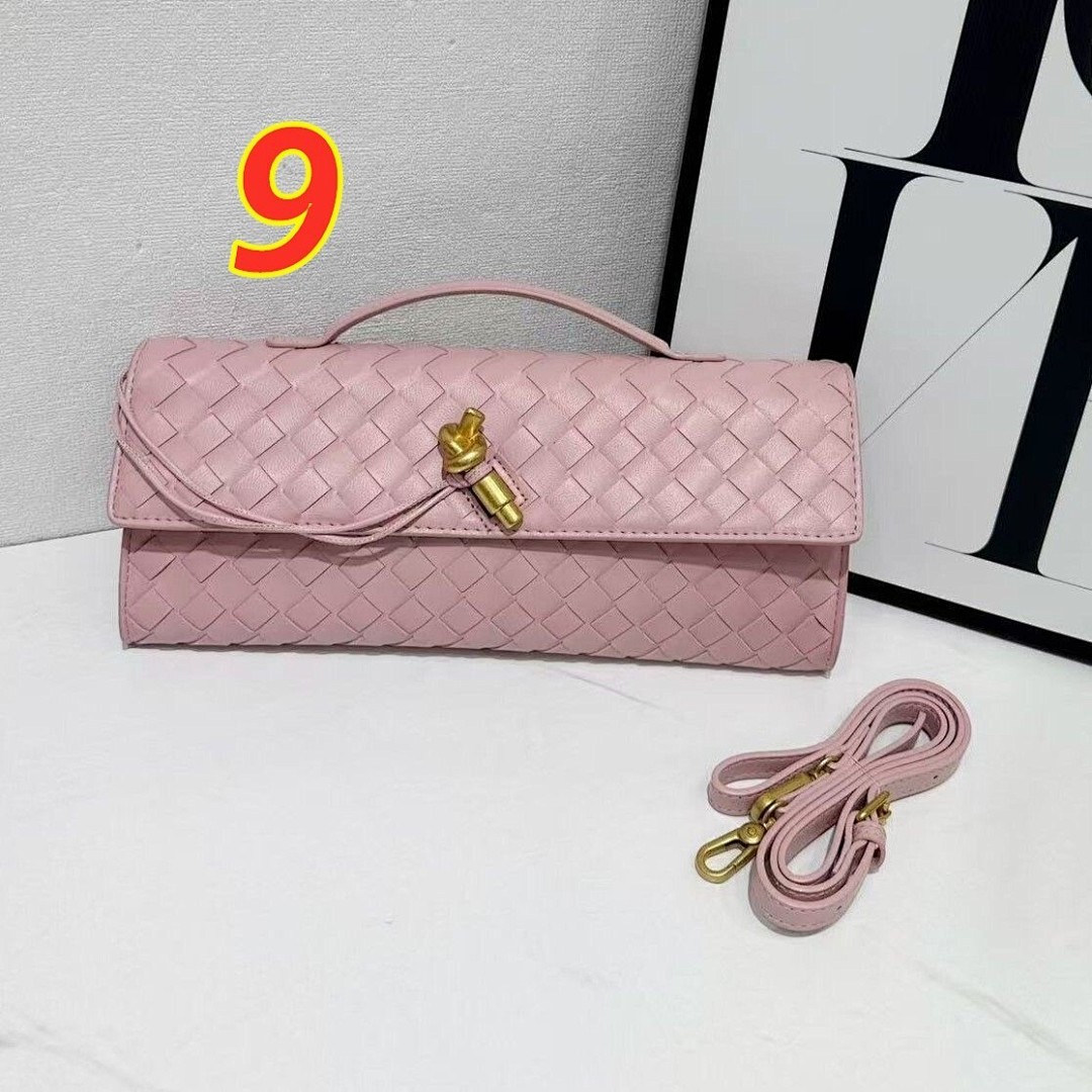 Bottega Veneta Andiamo Clutch · 6131 — תמונה 10