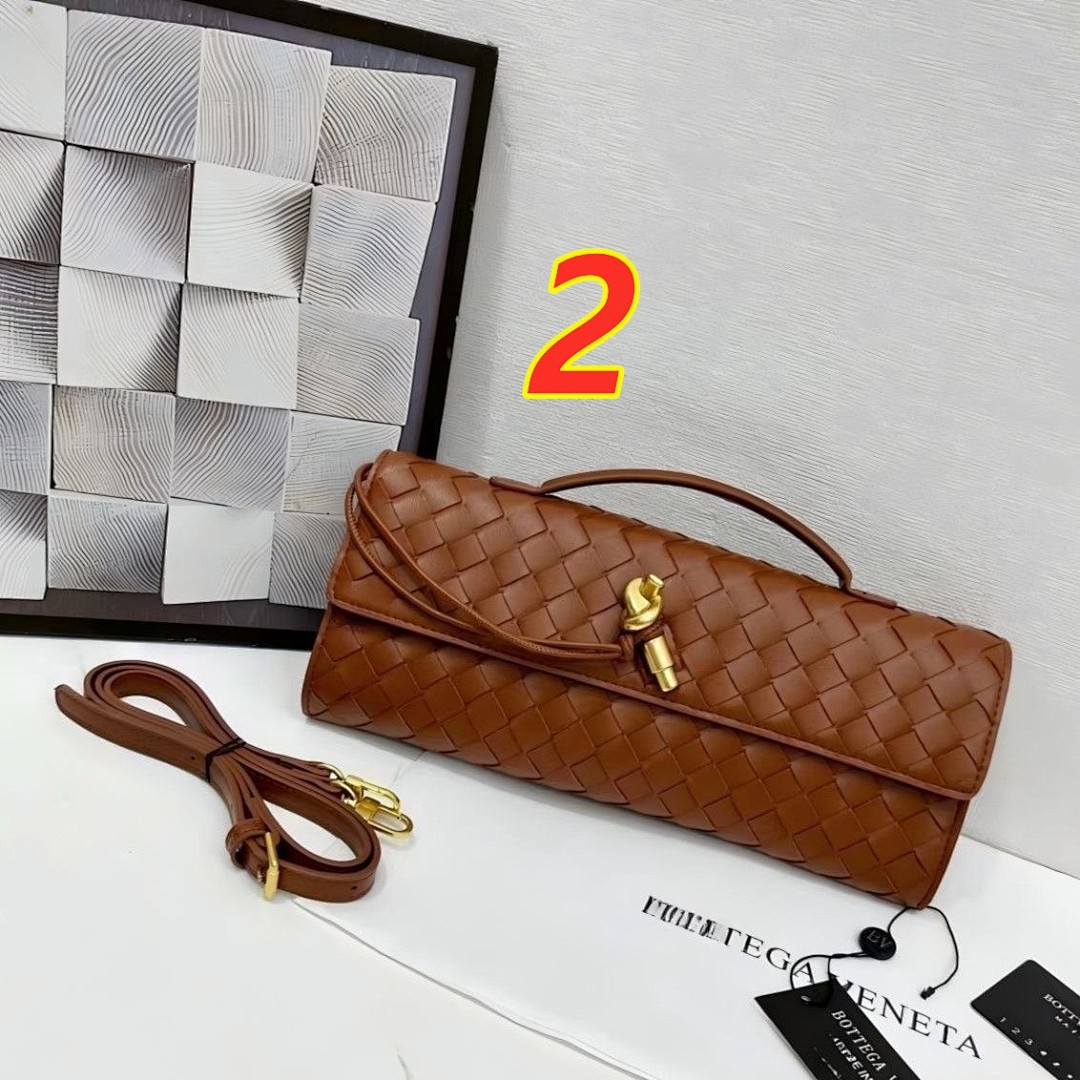 Bottega Veneta Andiamo Clutch · 5199 — תמונה 12
