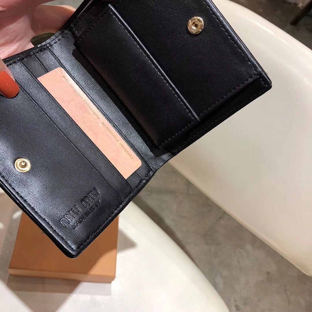 Miu Miu Small Matelassé Nappa Leather Wallet · 5435 — תמונה 9