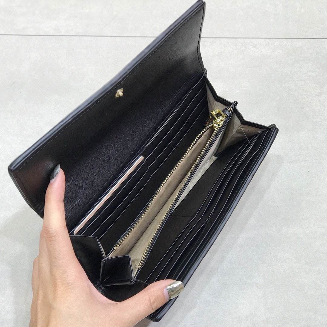 Miu Miu Matelassé Nappa Leather Wallet · 5481 — תמונה 15