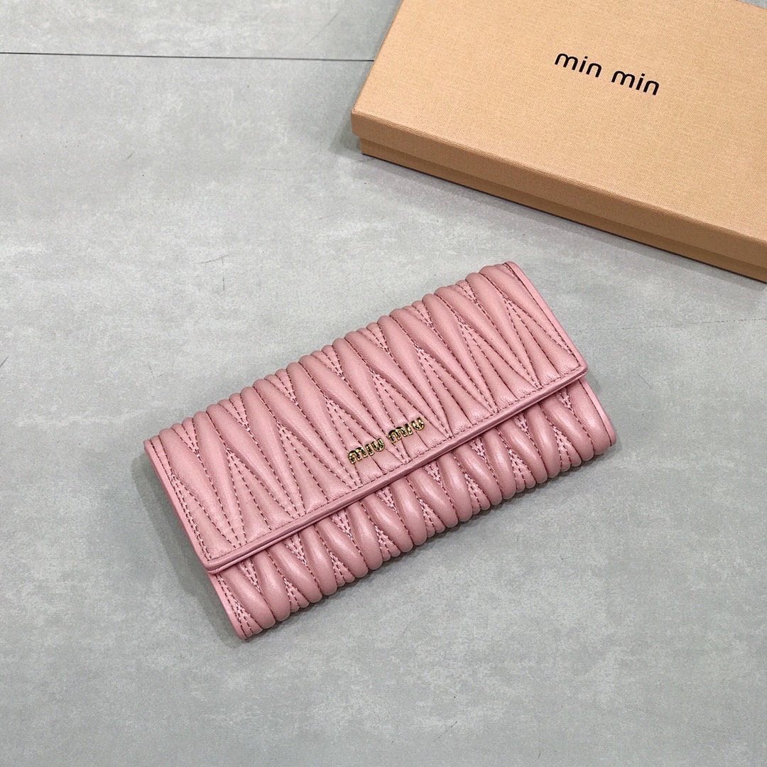 Miu Miu Matelassé Nappa Leather Wallet · 5481 — תמונה 9