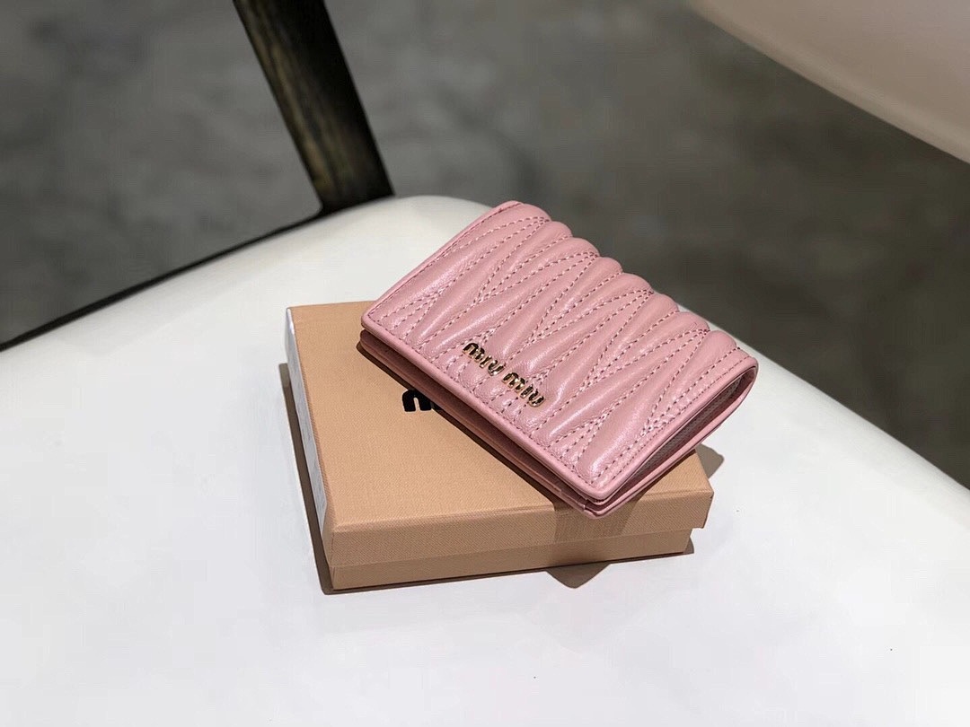 Miu Miu Small Matelassé Nappa Leather Wallet · 5435 — תמונה 14