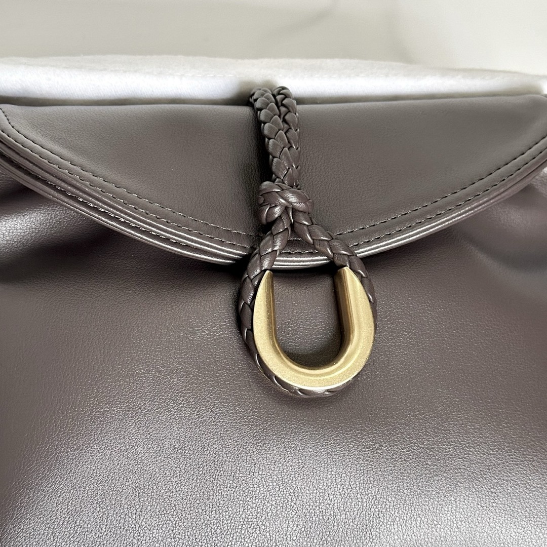 Bottega Veneta Liberta · 5907 — תמונה 23