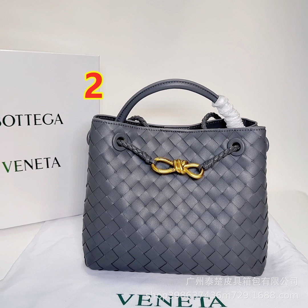 Bottega Veneta Andiamo · 6129 — תמונה 7