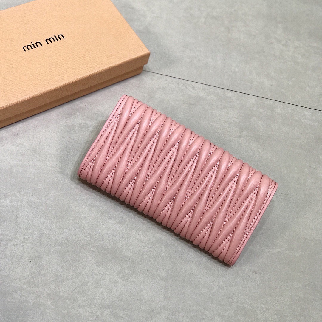 Miu Miu Matelassé Nappa Leather Wallet · 5481 — תמונה 8