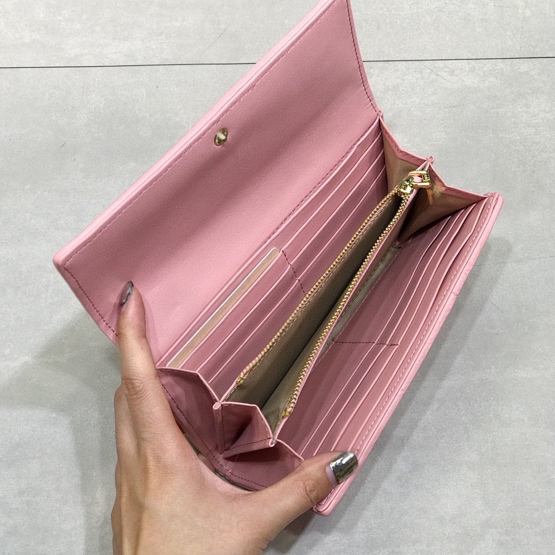 Miu Miu Matelassé Nappa Leather Wallet · 5481 — תמונה 4