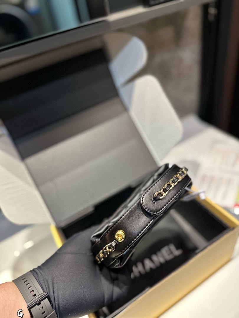 Chanel Chain Around Pouch Hobo · 5542 — תמונה 8