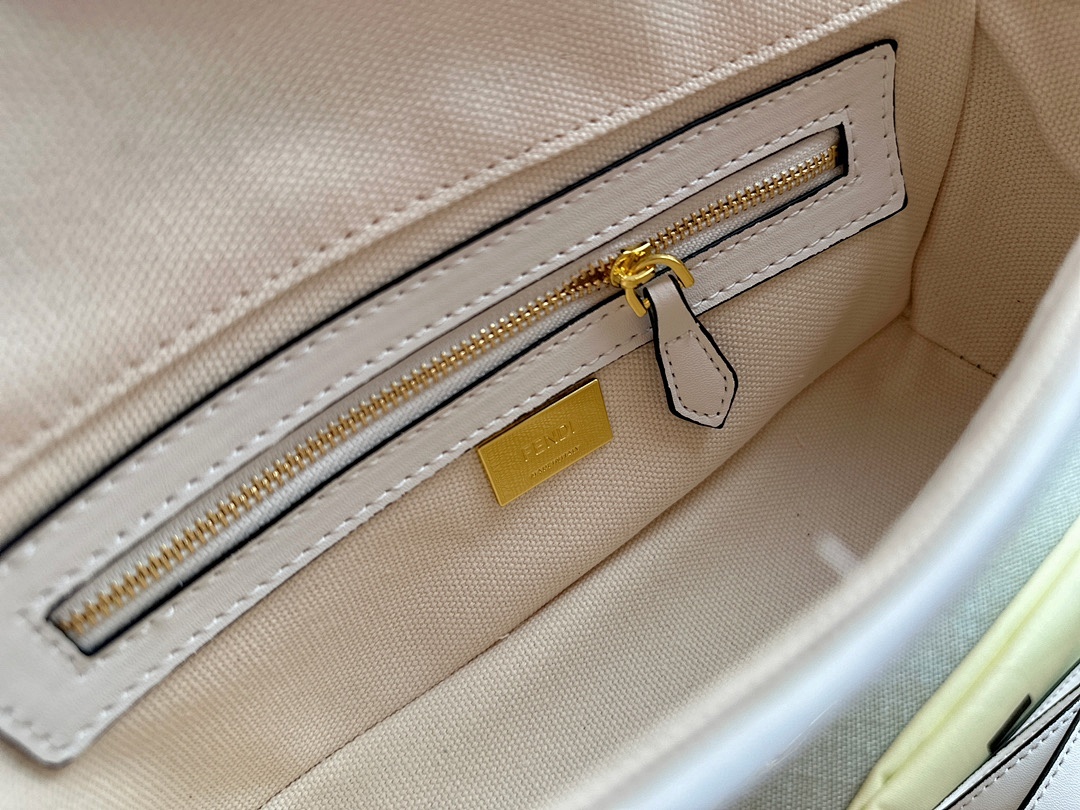 Fendi Baguette Mini · 4725 — תמונה 4