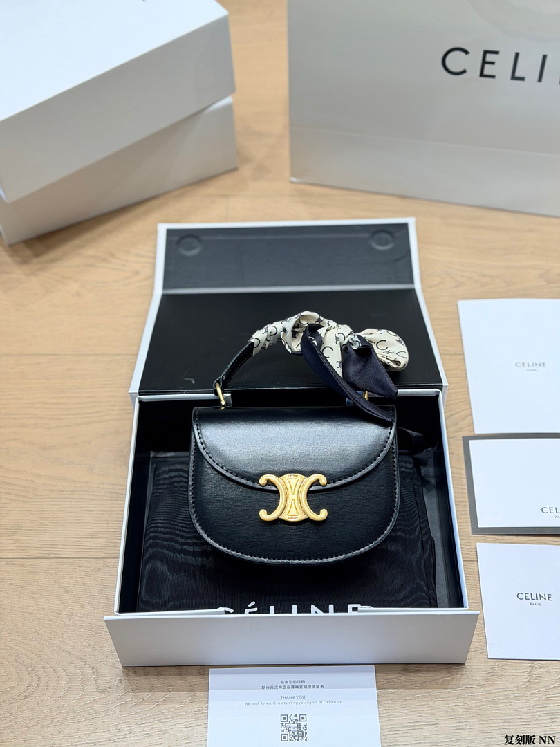 Celine Mini Besace Clea · 6413 — תמונה 15