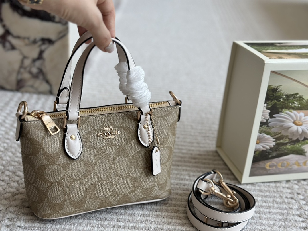 Coach Mini Gallery · 4714 — תמונה 3