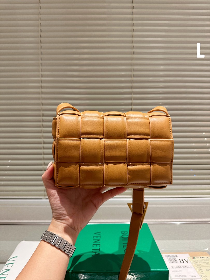 Bottega Veneta Cassette · 4200 — תמונה 13
