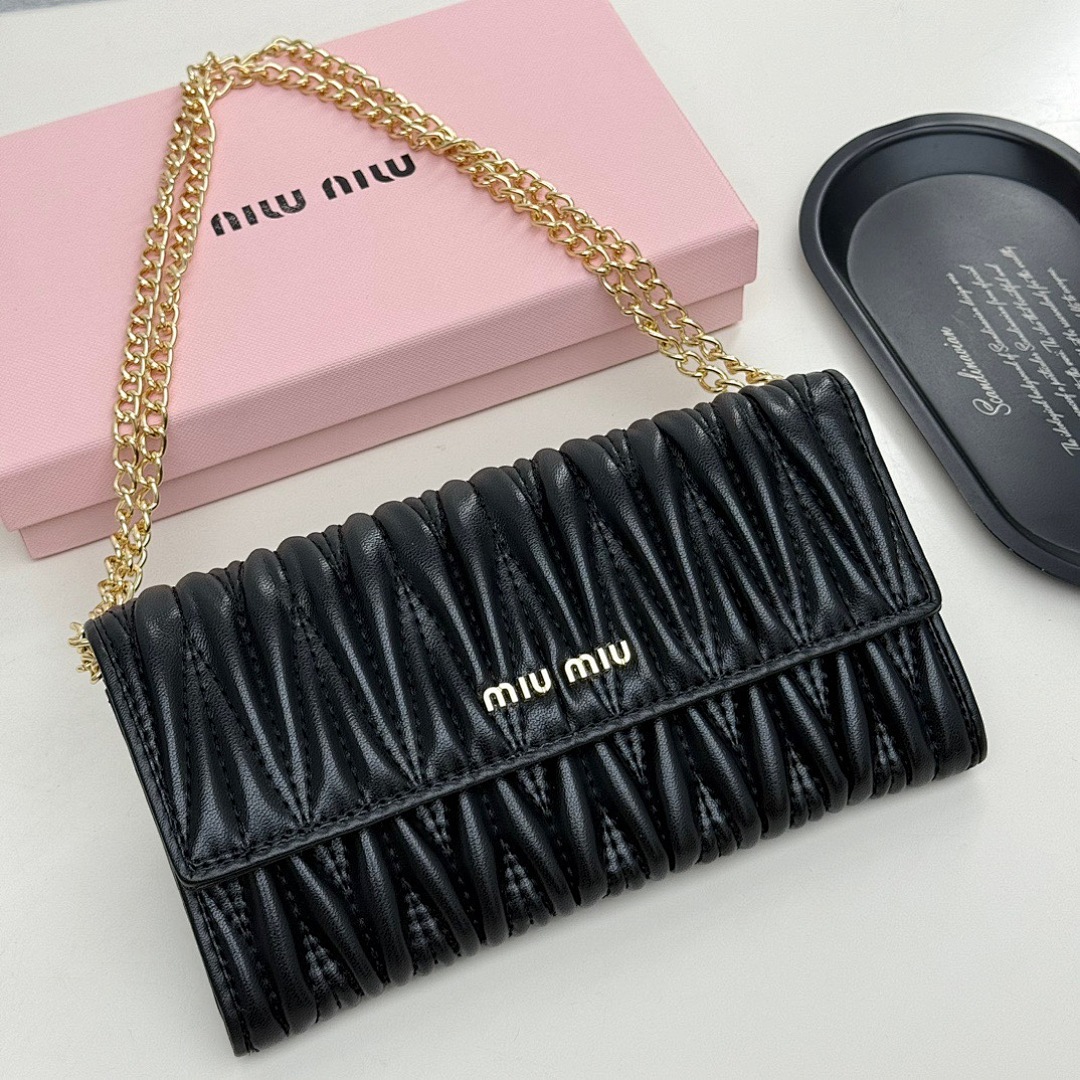Miu Miu Small Matelassé Nappa Leather Wallet · 5546 — תמונה 4