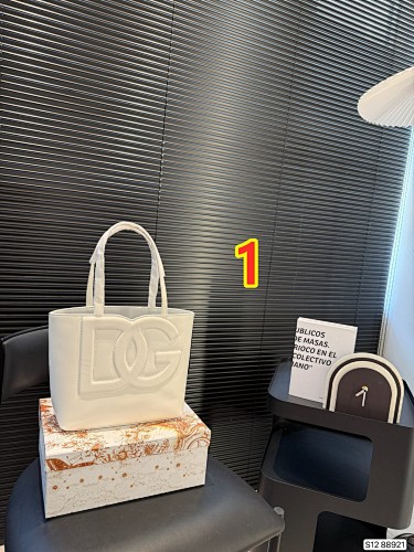 Dolce & Gabbana DG Logo Bag · 6037