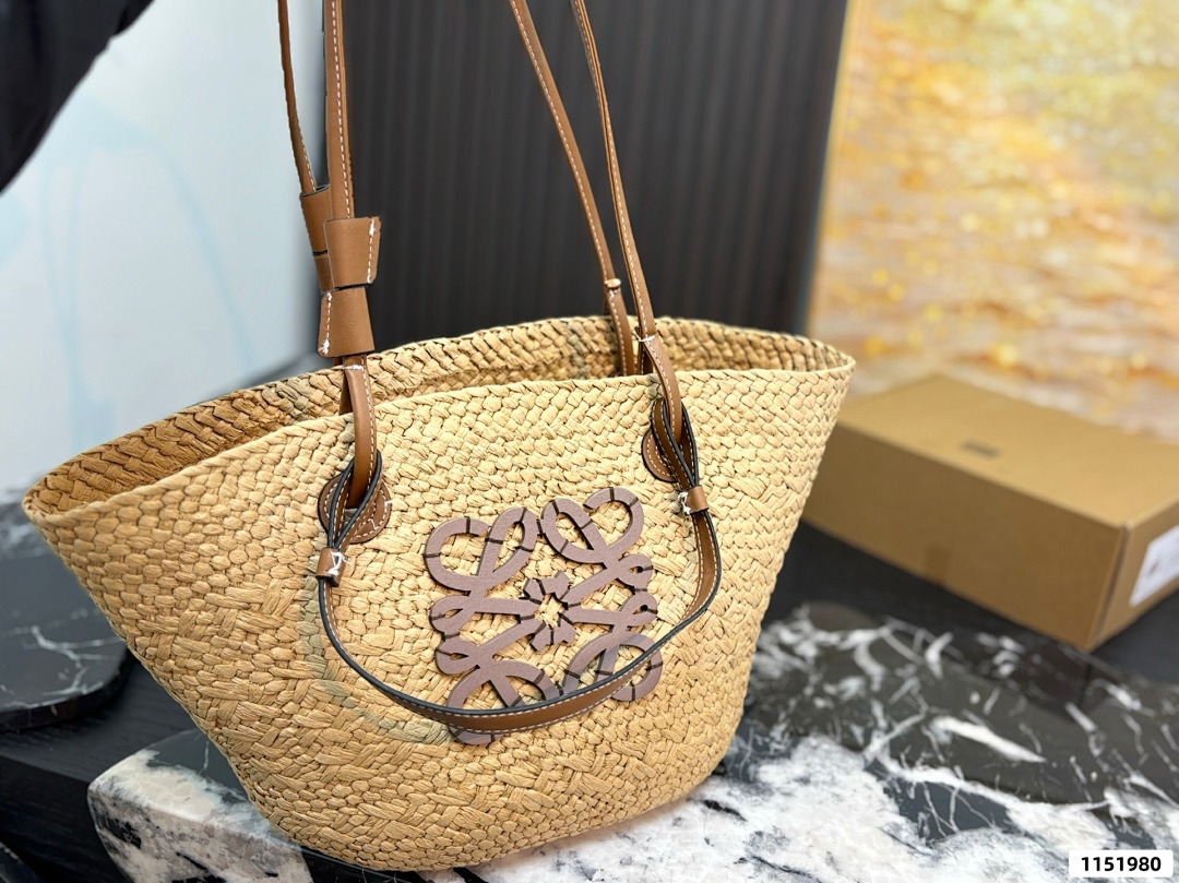 Loewe Anagram Basket Bag · 6234 — תמונה 9