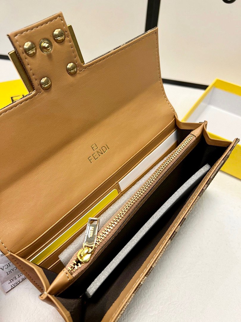 FENDI Continental Wallet · 4676 — תמונה 5