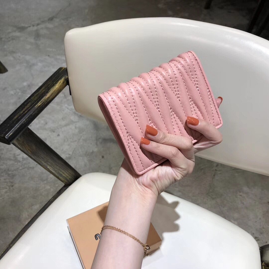 Miu Miu Small Matelassé Nappa Leather Wallet · 5435 — תמונה 15