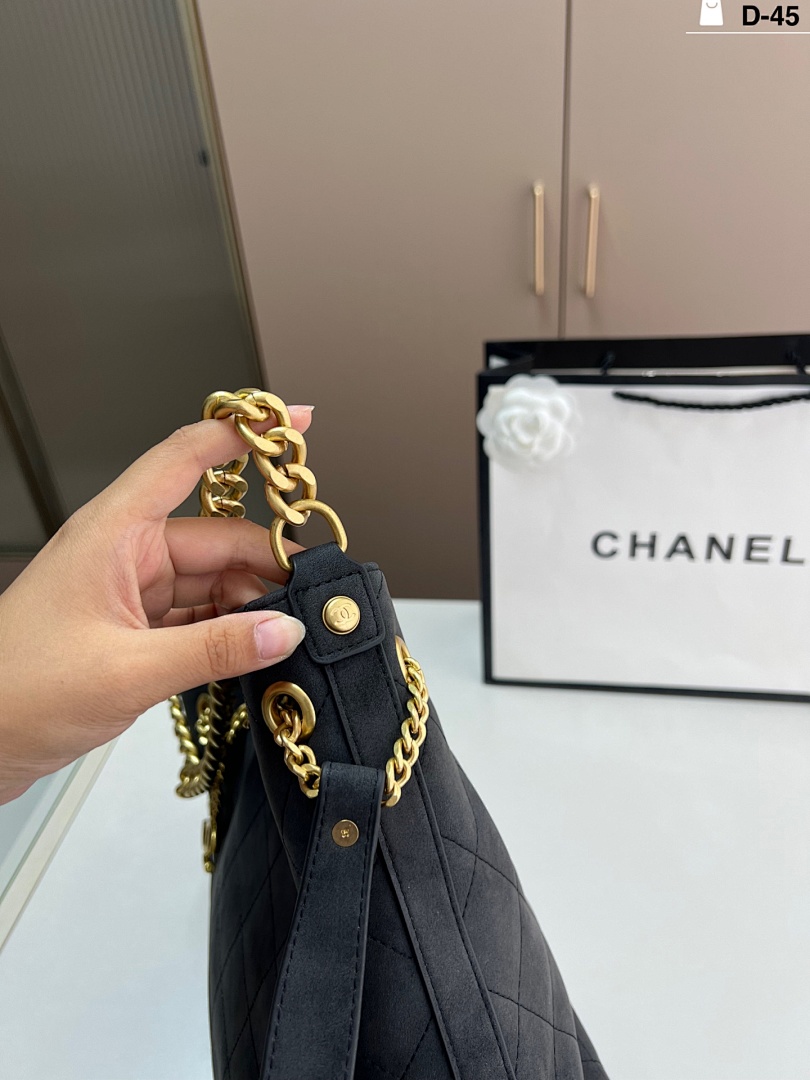 Chanel On My Shoulder · 5543 — תמונה 16