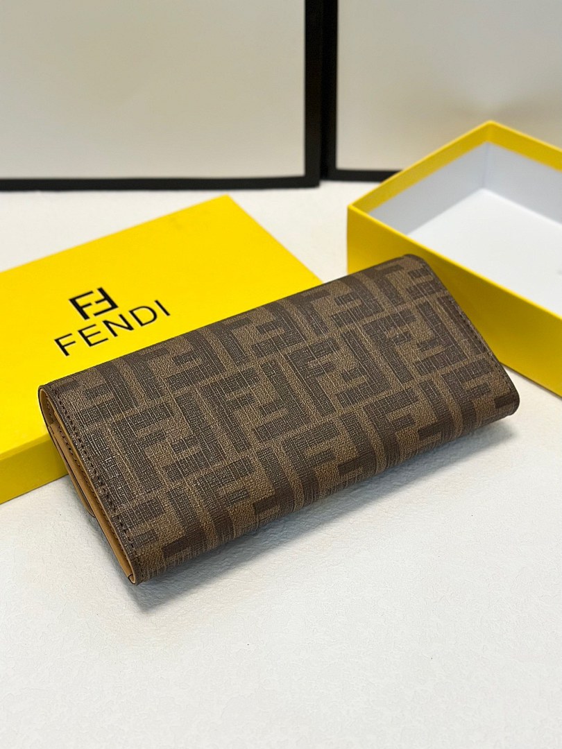 FENDI Continental Wallet · 4676 — תמונה 19