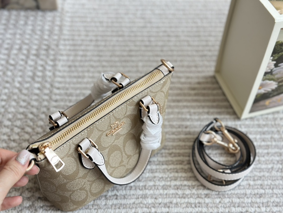 Coach Mini Gallery · 4714 — תמונה 12