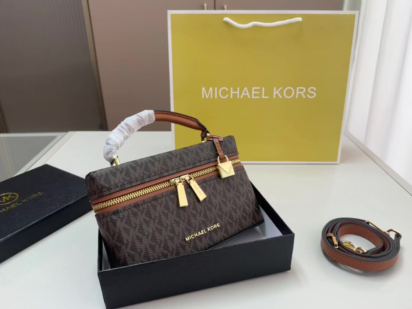 Michael Kors Vivi · 6400 — תמונה 2