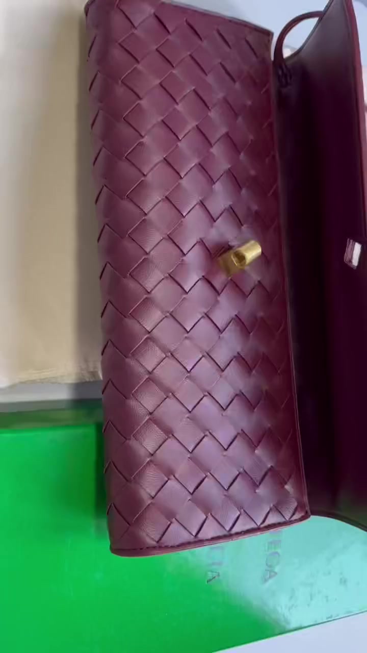Bottega Veneta Andiamo Clutch · 6131 — תמונה 3