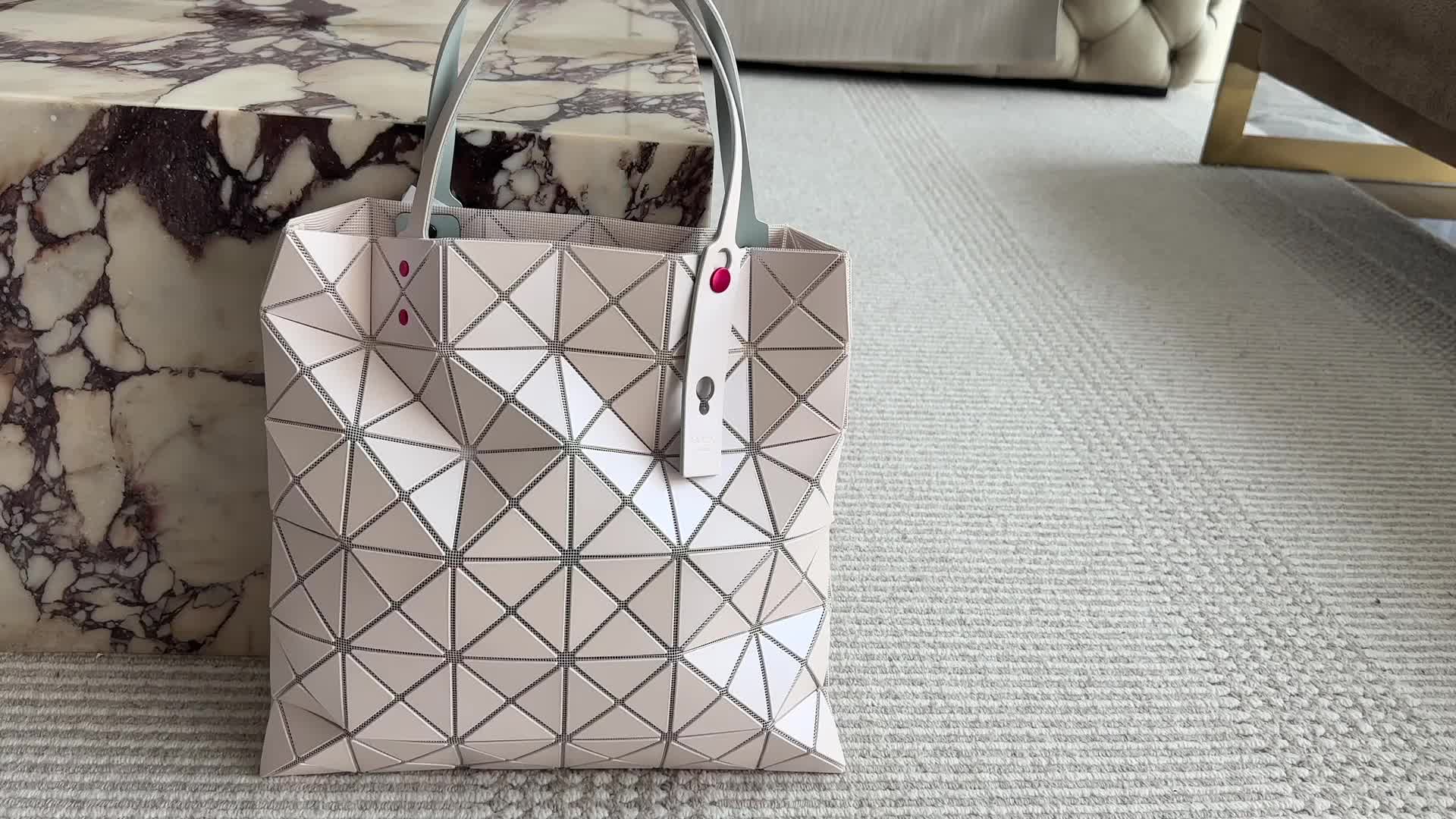 Issey Miyake Bao Bao Lucent Geometric Tote · 5229 — תמונה 2