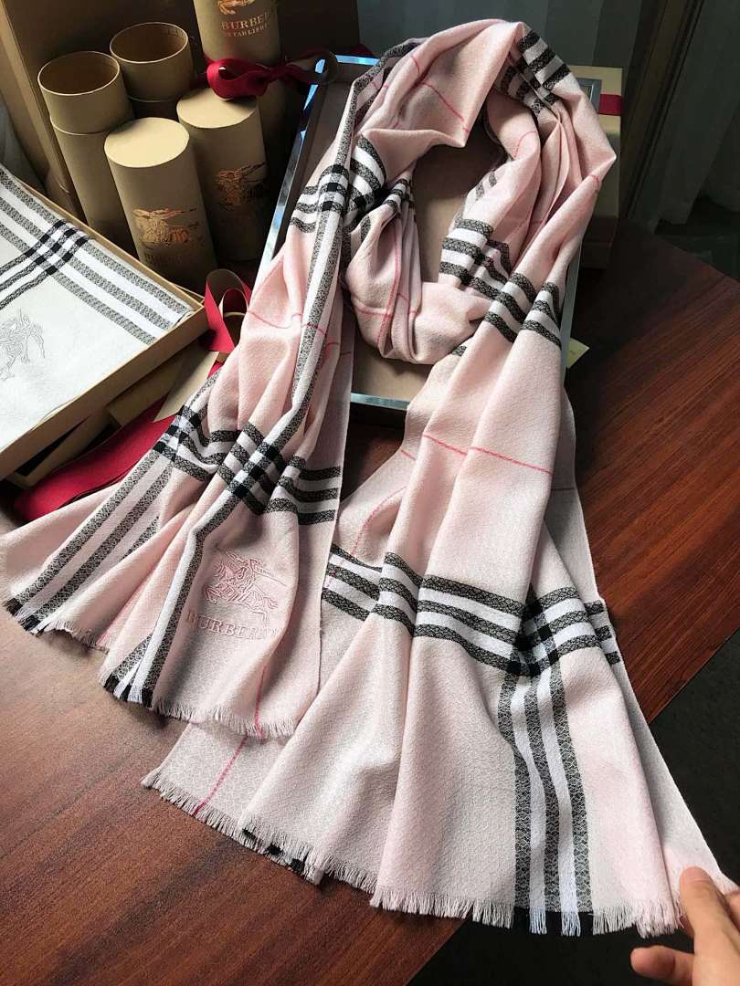 burbrry 21.99$  code 391-10102-T