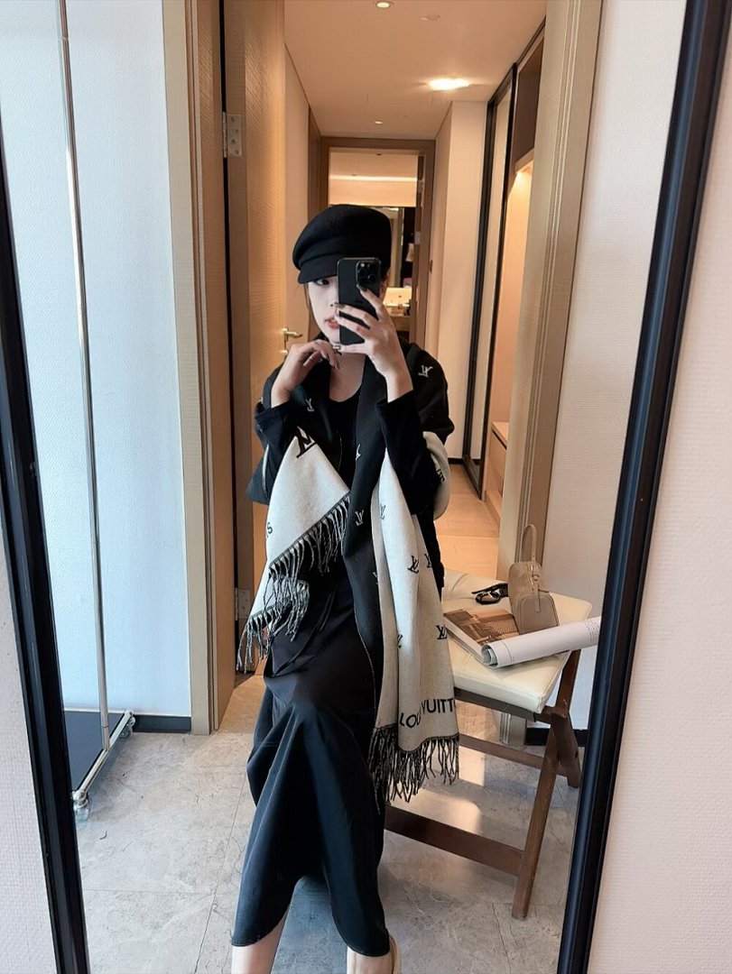 Louis Vuitton — צעיף · 5873 — תמונה 15