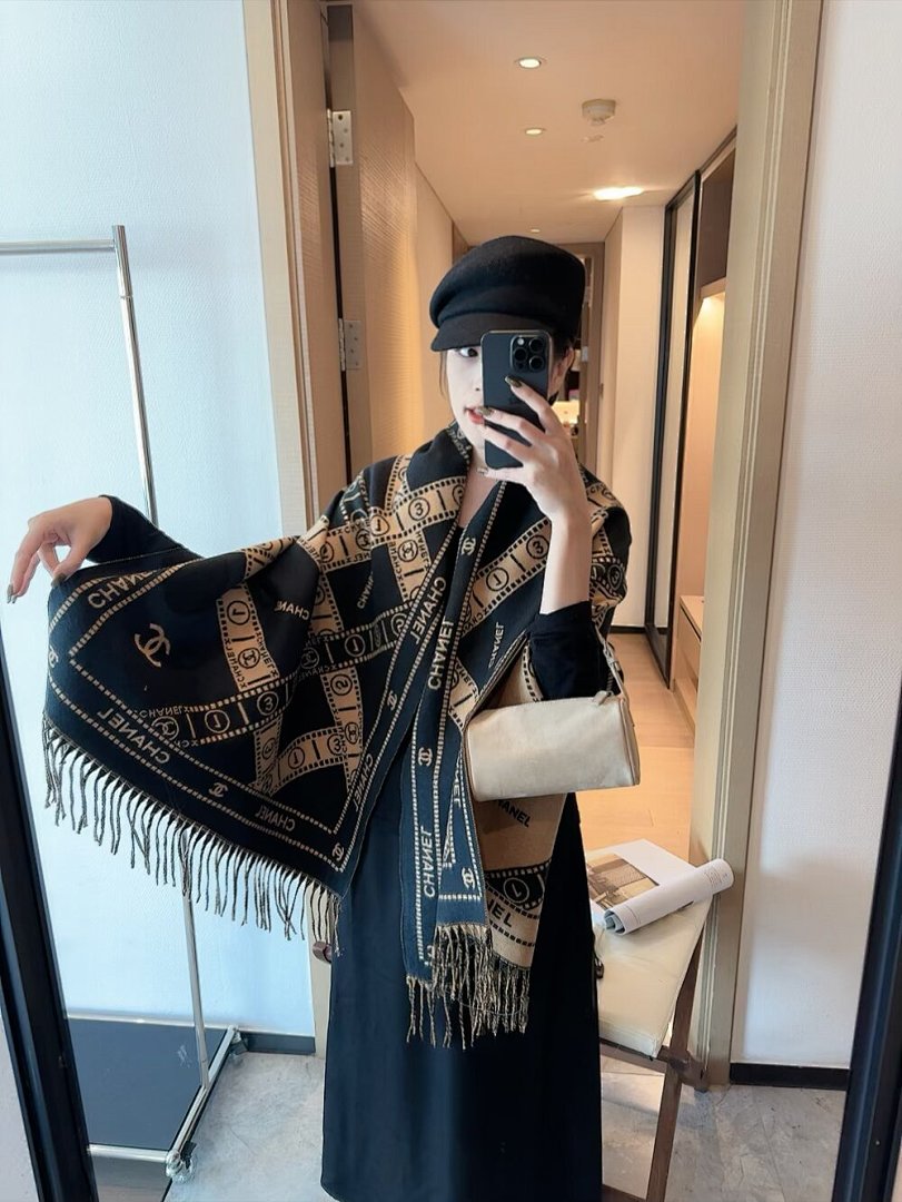 Chanel Cashmere Scarf · 5868 — תמונה 15