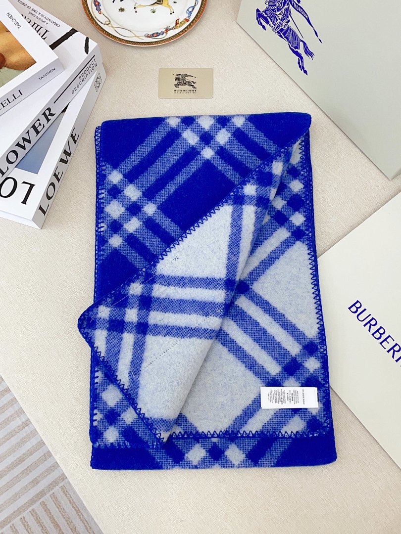Burberry Check Wool Hooded Scarf · 5863 — תמונה 13