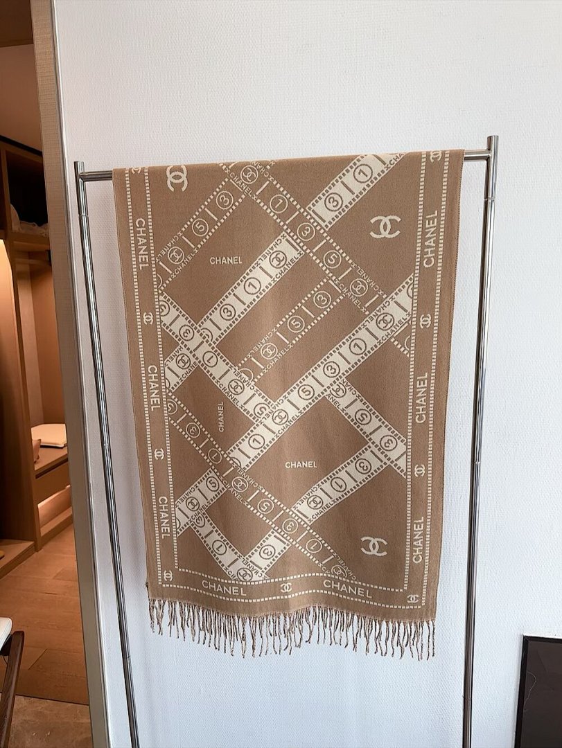 Chanel Cashmere Scarf · 5868 — תמונה 8