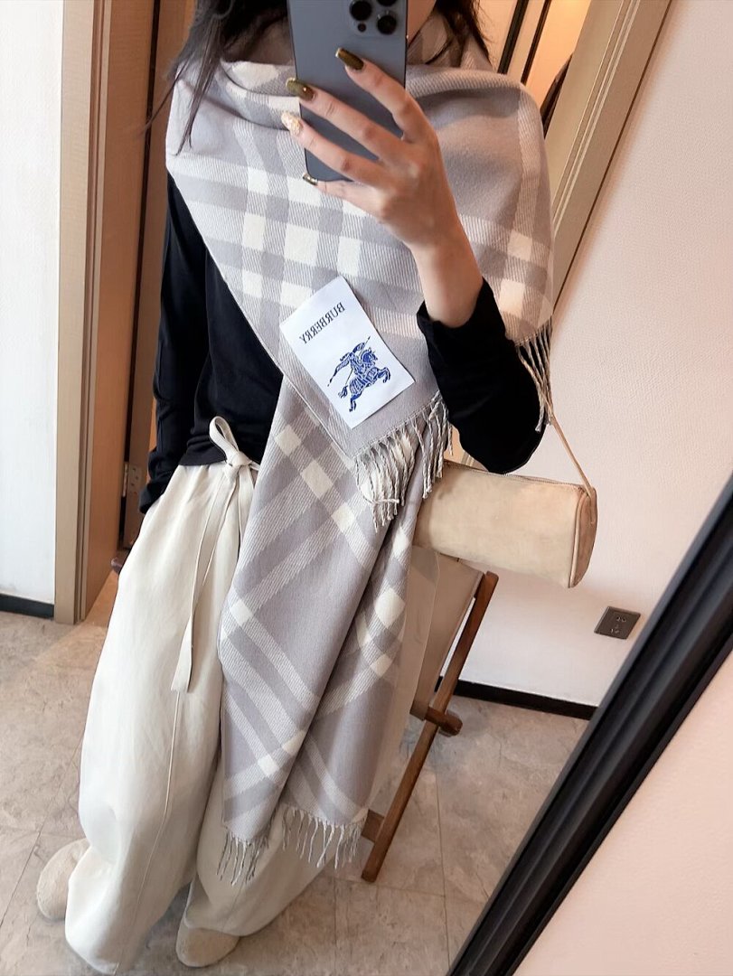 Burberry Check Cashmere Scarf Finch Brown · 5859 — תמונה 11