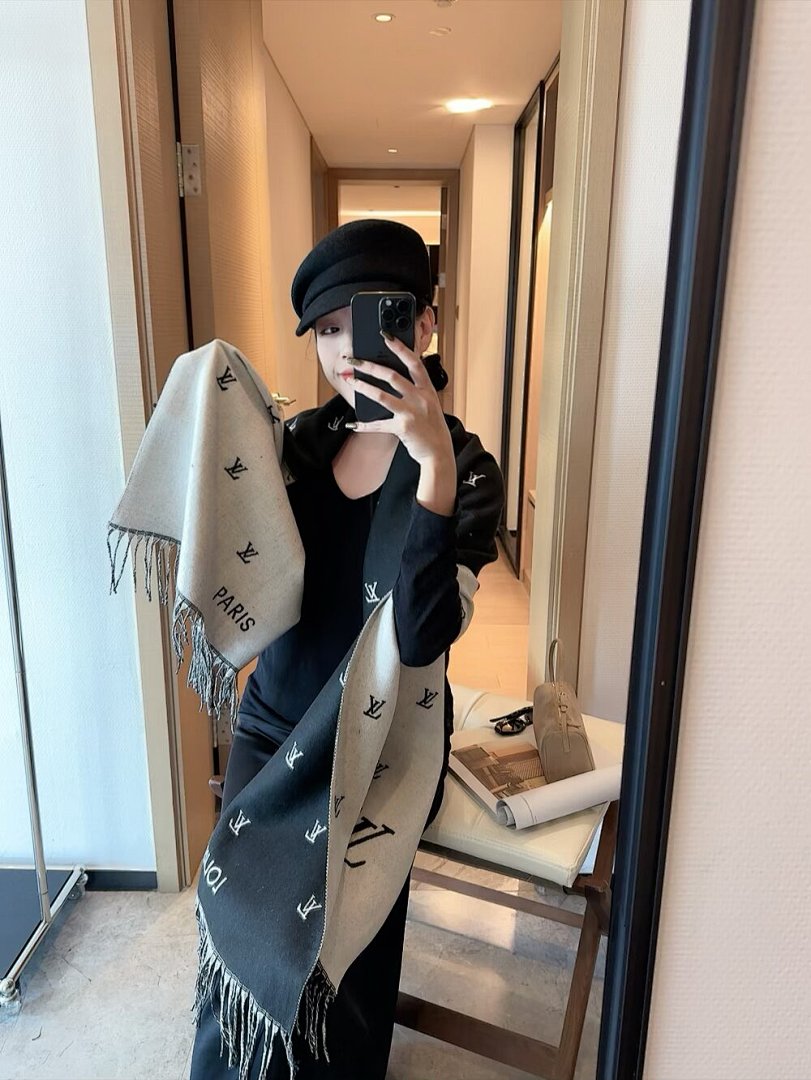 Louis Vuitton — צעיף · 5873 — תמונה 16
