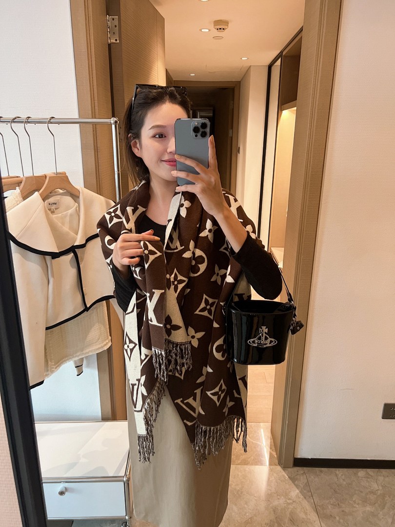 Louis Vuitton Reykjavik · 5858
