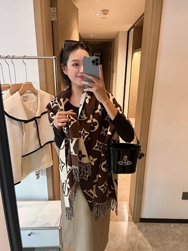 Louis Vuitton Reykjavik · 5858