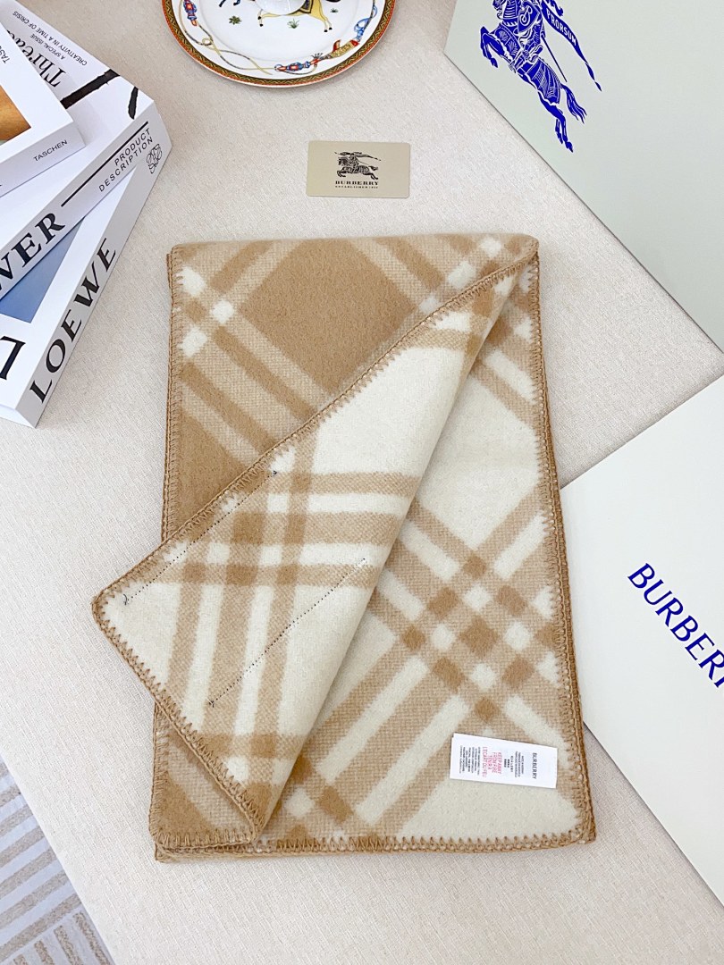 Burberry Check Wool Hooded Scarf · 5863 — תמונה 33